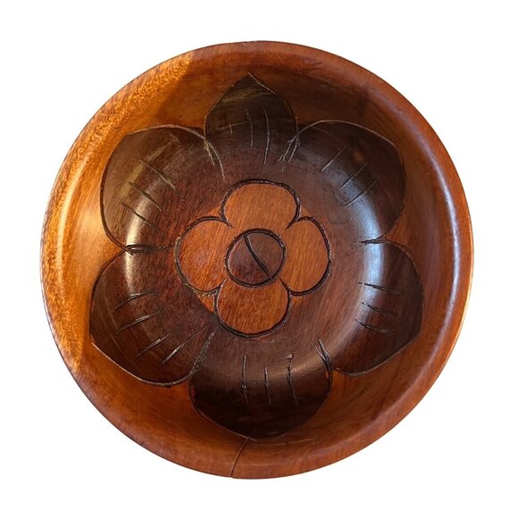 Set Of 4 Hand-Carved Rustic Wooden Whimsical Salad Fruit Bowls Floral Design - Picture 3 of 10